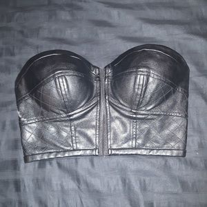 Guess??? Black leather boostie🖤 super chick